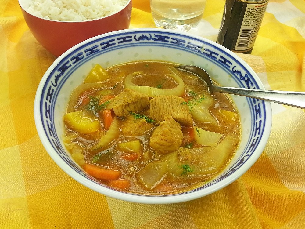Asiatischer Geflügeleintopf