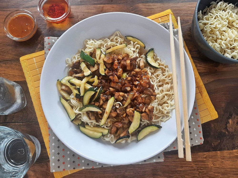Dan dan Nudeln (vegan) 