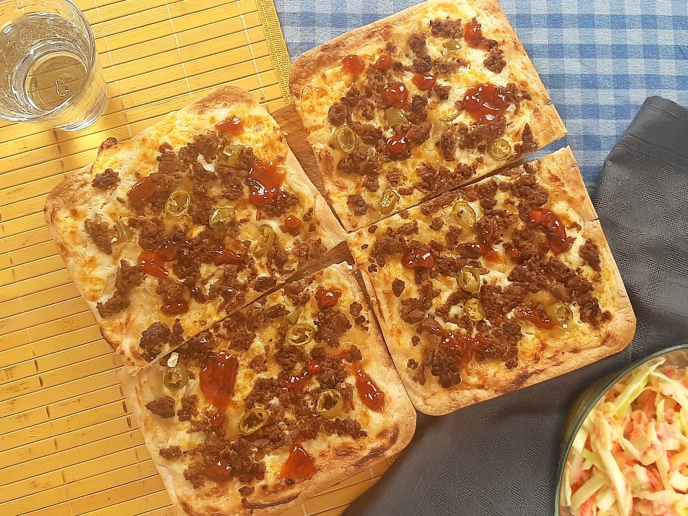 Flammkuchen mit BBQ-Veggiehack