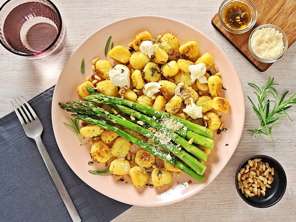 Gnocchi & Spargel mit Rosmarinbutter