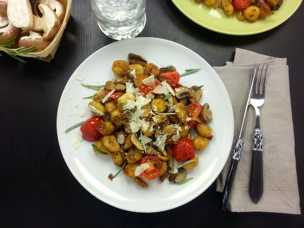 Tischline: Gnocchipfanne mit zweierlei Pilzen