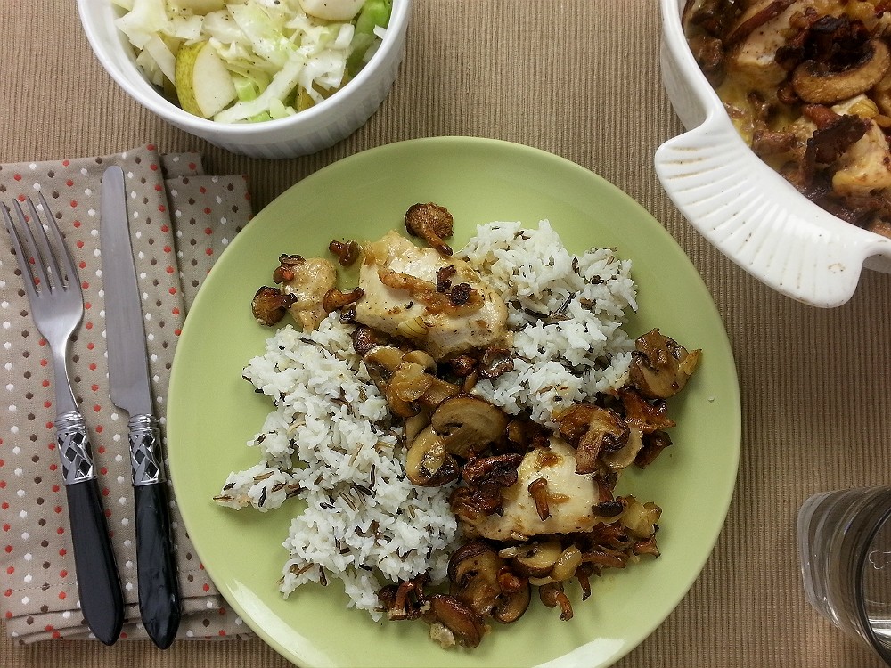 Hähnchenragout mit Pilzen zu Birnen-Kohl-Salat