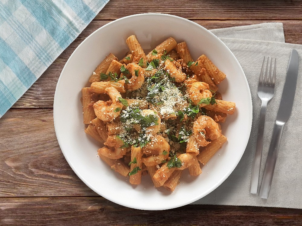 Tortiglioni in würziger Tomatensauce