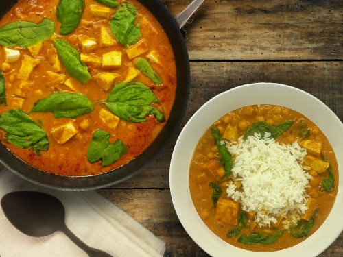 Currymasala mit Tofu und Blattspinat