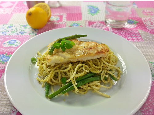Spaghetti mit Mandelpesto (Abo-Premium-Gericht)