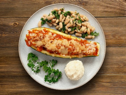 Gefüllte Zucchini-Schiffchen