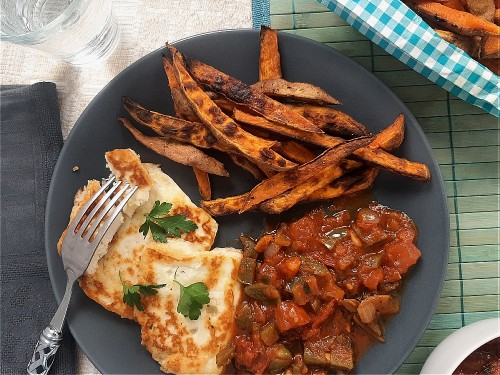 Halloumi mit Mexican Salsa