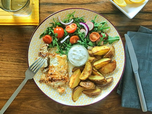 Paniertes Feta-Schnitzel mit Kräutermayo