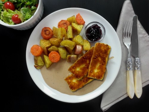 Tofuschnitzel mit Johannisbeeren-Sauce