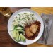 Knuspriger Tofu mit Soja-Birnen-Sauce zu Pak Choi und Reis mit Schnittlauch
