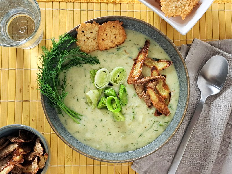 Kartoffel-Porree-Suppe mit zweierlei Chips Kochbox